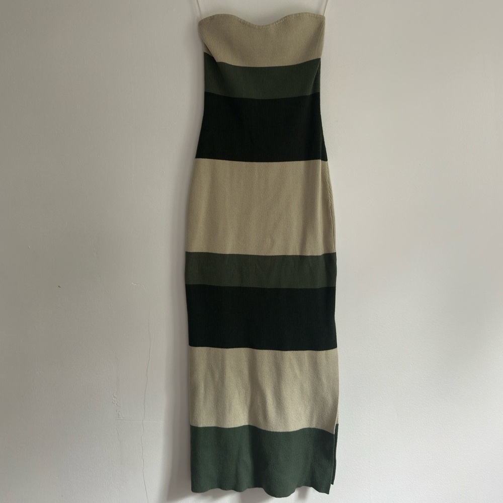 Le Lis Strapless‎ Dress in Green Stripes